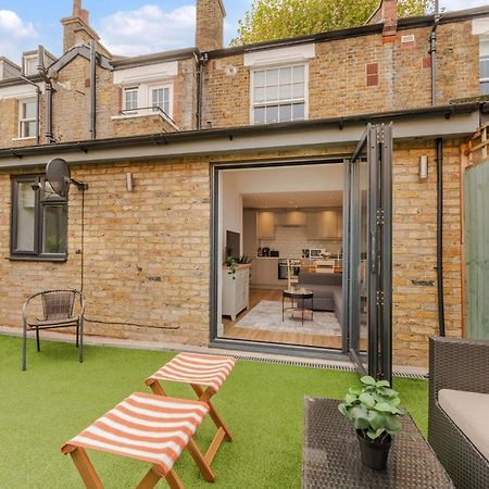 Three-Bedroom Bliss In London Town Экстерьер фото