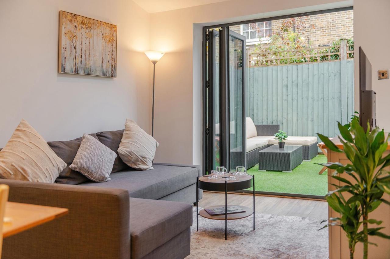 Three-Bedroom Bliss In London Town Экстерьер фото