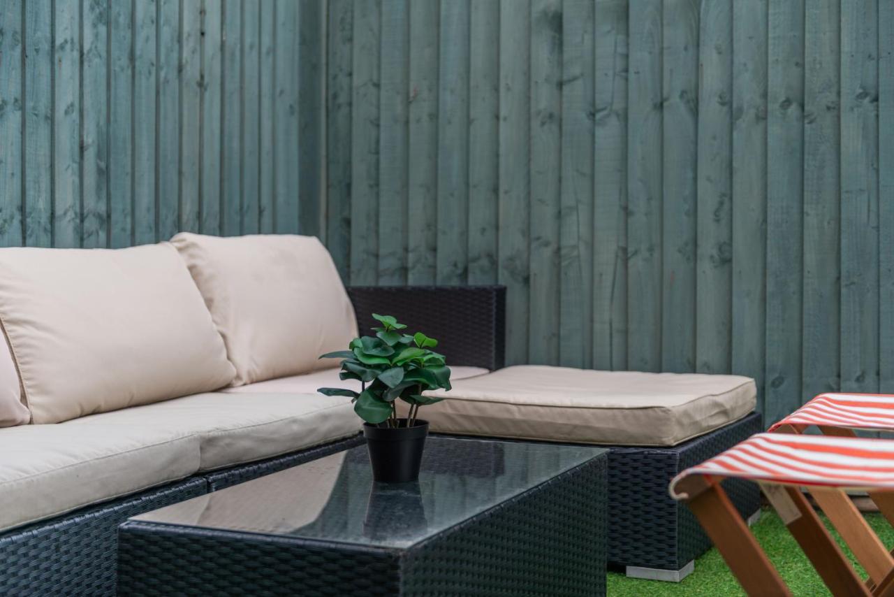 Three-Bedroom Bliss In London Town Экстерьер фото