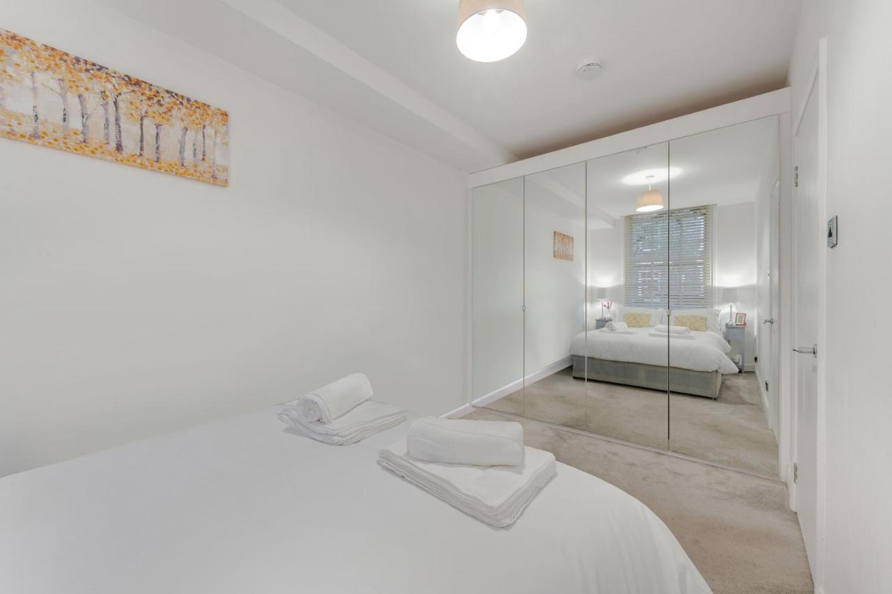 Three-Bedroom Bliss In London Town Экстерьер фото