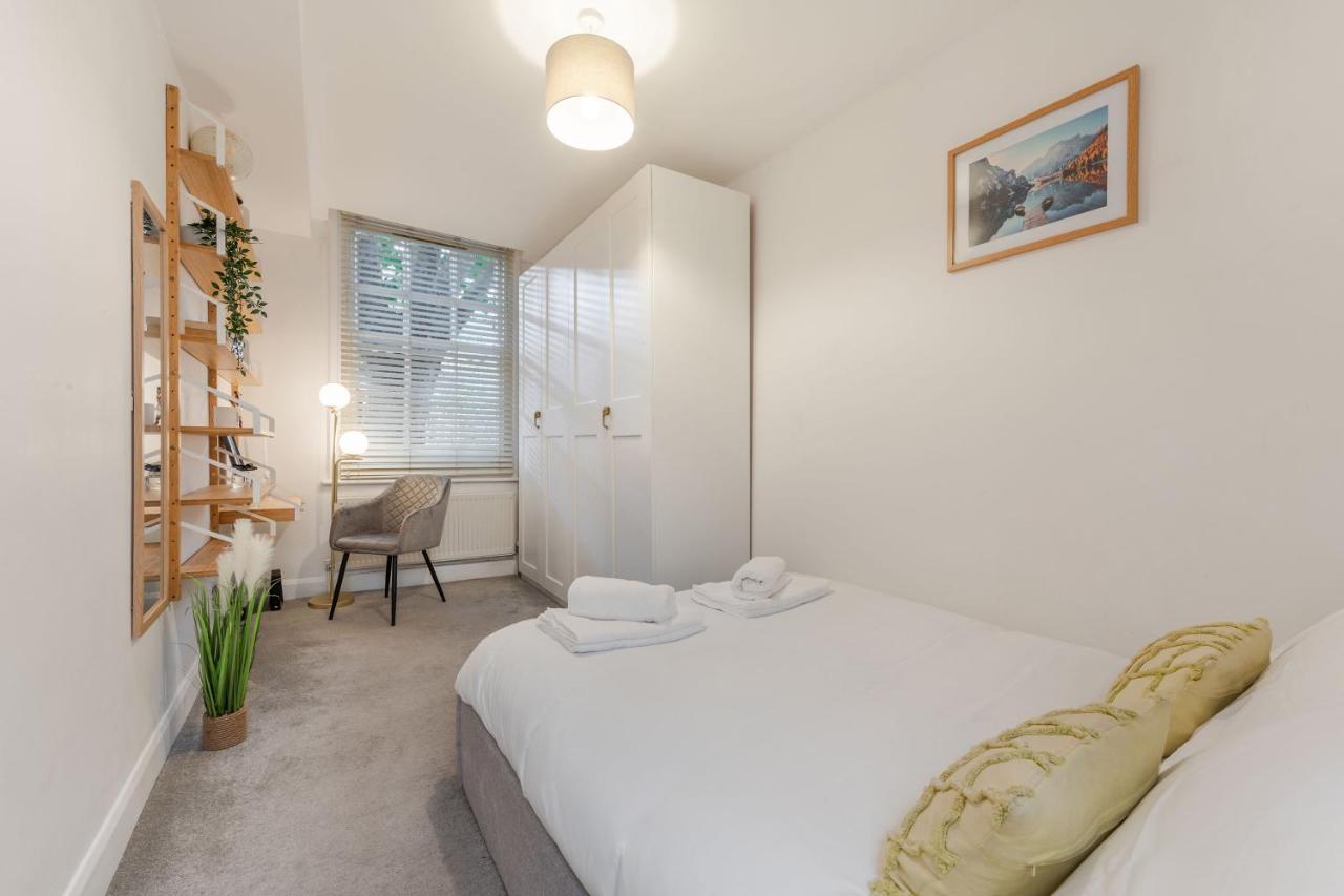 Three-Bedroom Bliss In London Town Экстерьер фото
